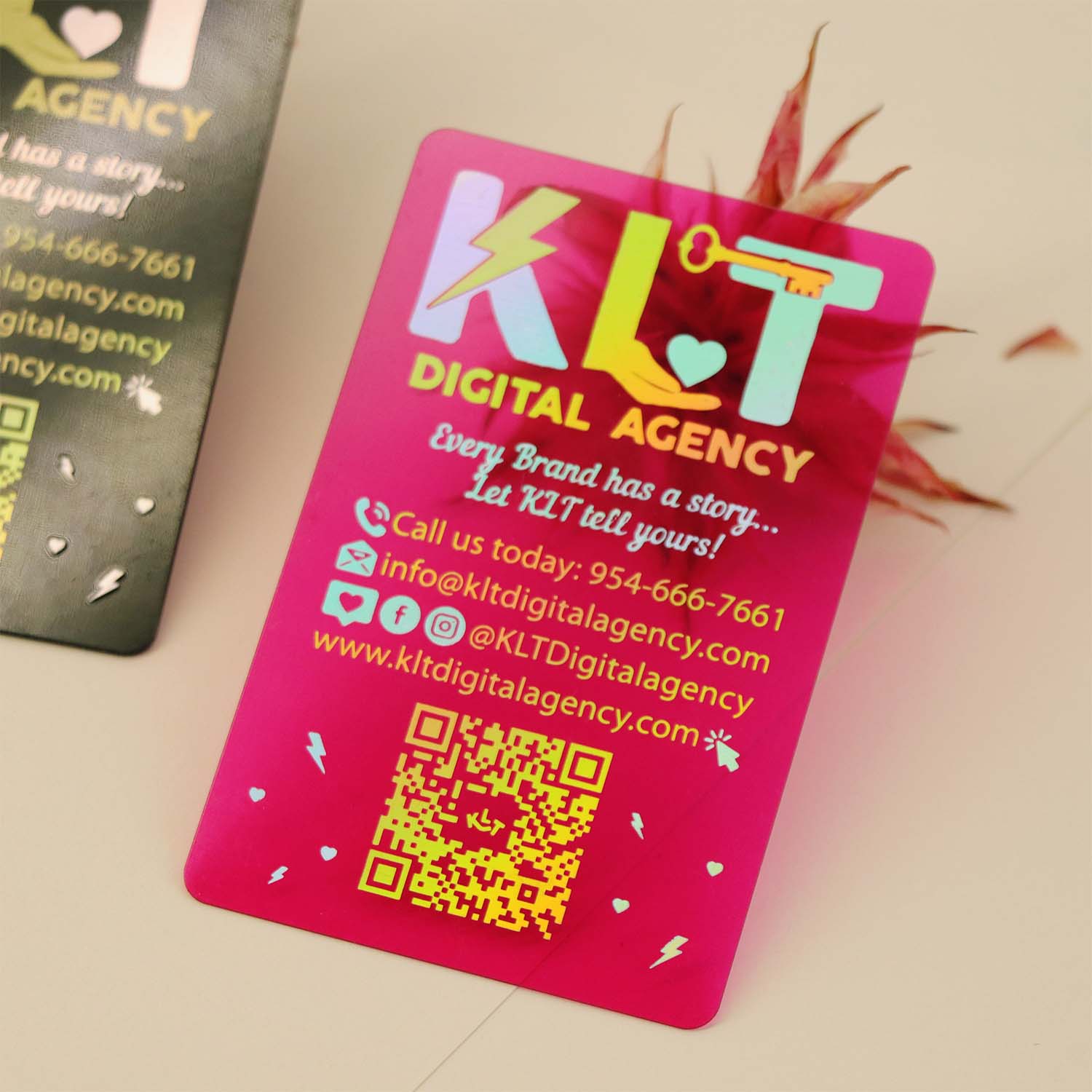 creative business cards with QR code | luxury business cards | holographic business cards colored plastic | BcardsCreation